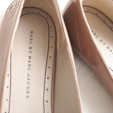Load image into Gallery viewer, Marc by Marc Jacobs Mouse Ballerinas in size 41 - Lou&#39;s Closet
