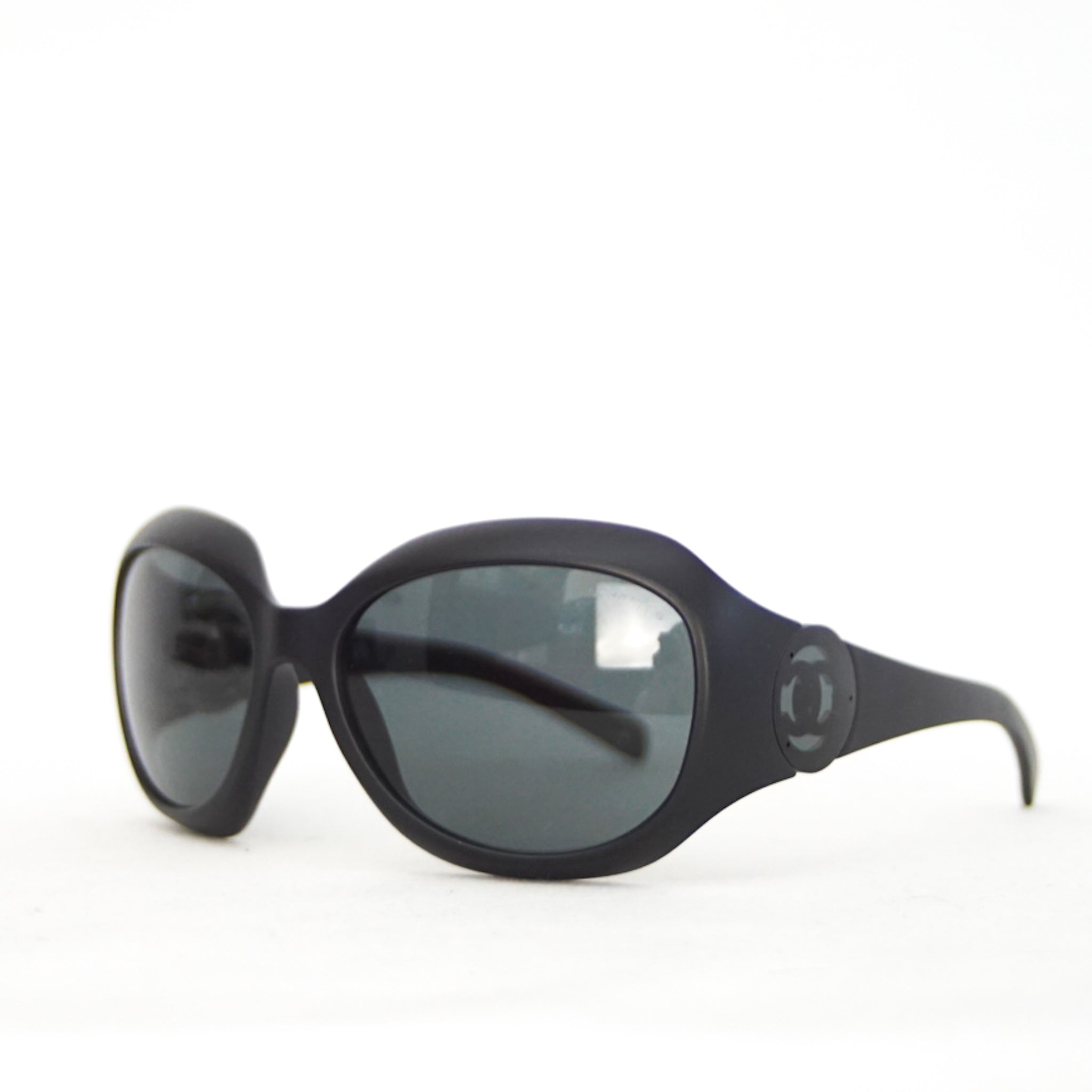 Chanel Black Quilted Frame Oversized Sunglasses-5124 - Yoogi's Closet