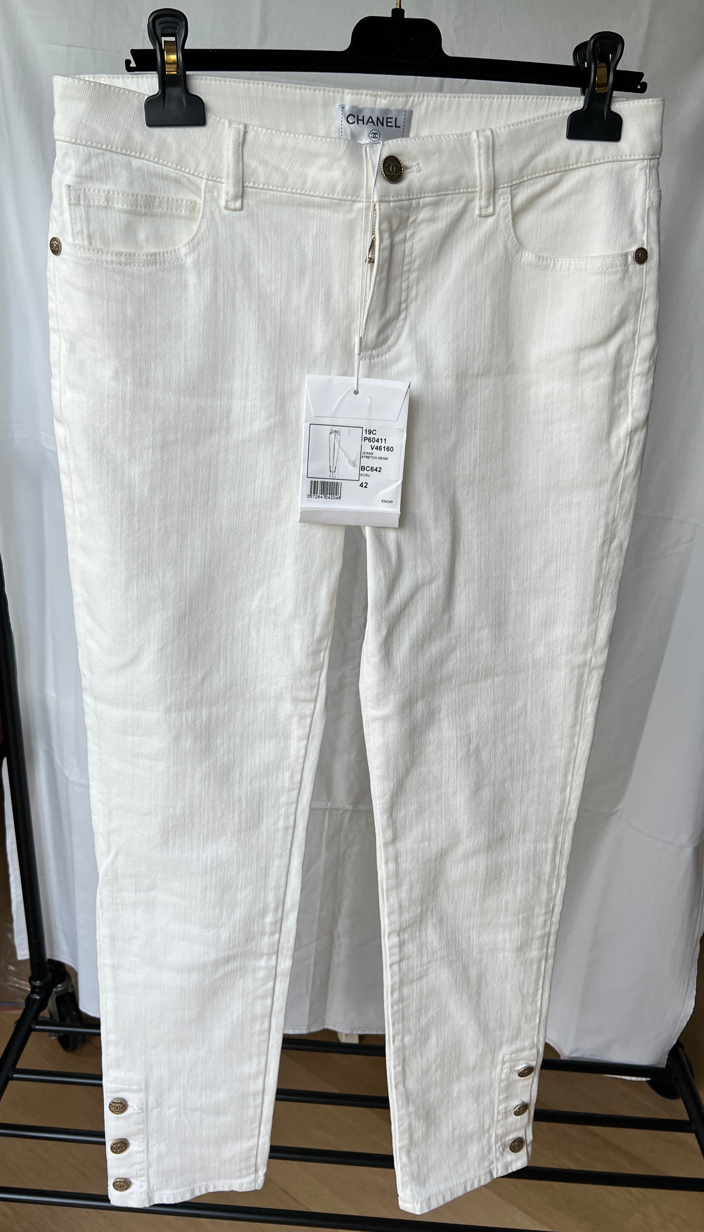 Straight pants Chanel White size 42 FR in Denim - Jeans - 28689734