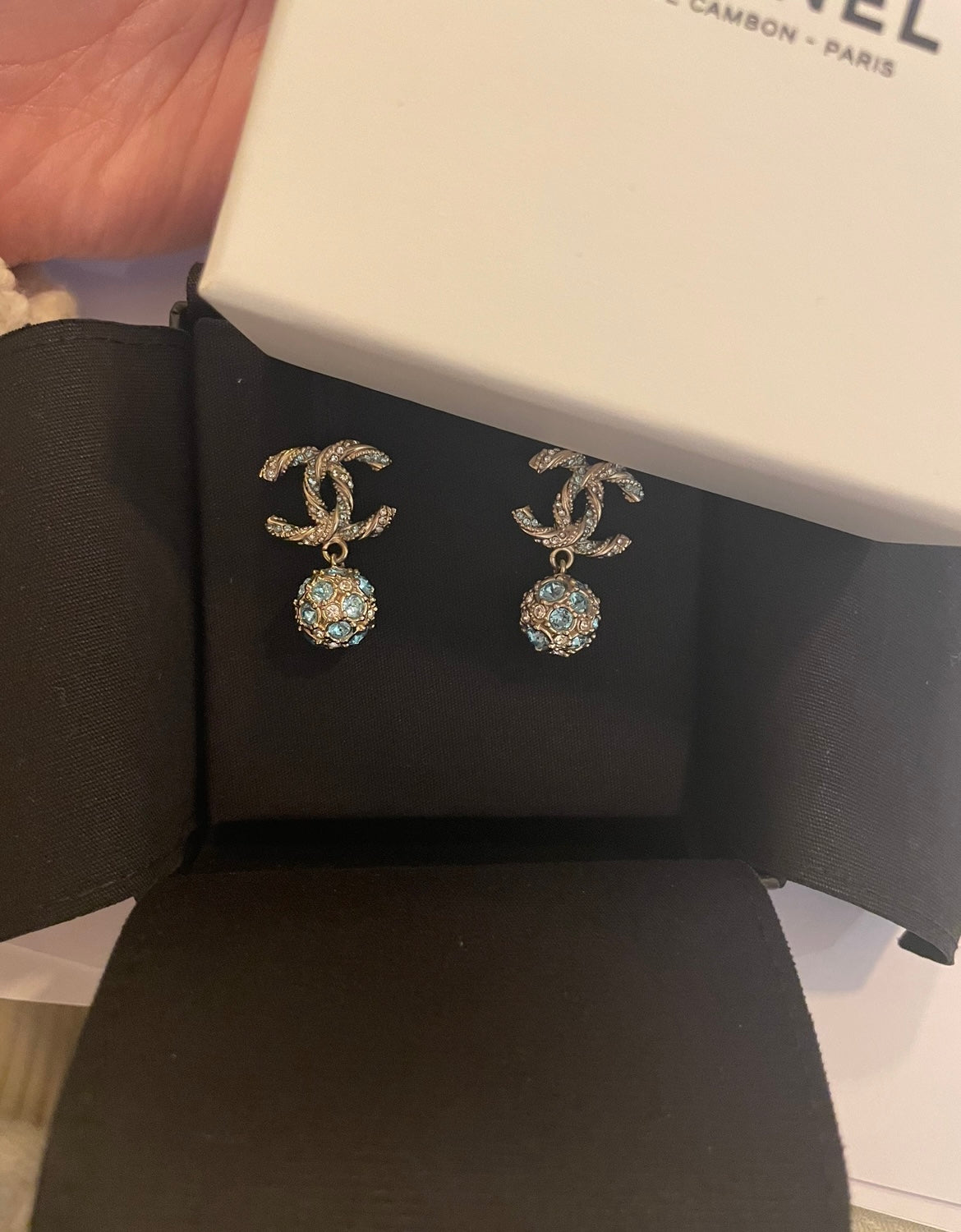 Chanel CC logo earrings Crystals and faux pearls - Depop