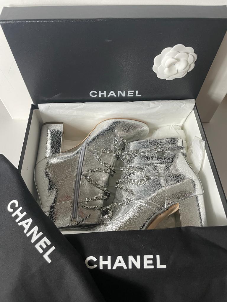 Chanel Unique Gold Jacket in Size 36 - Lou's Closet