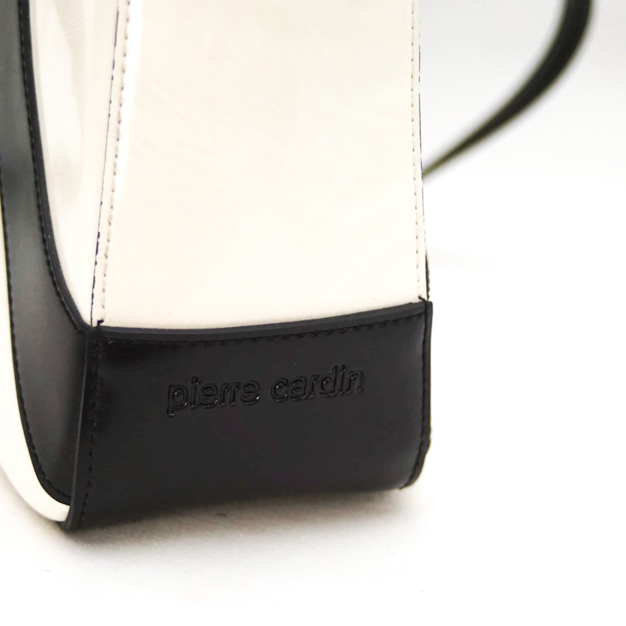 Pierre Cardin Vintage Medium Shoulder Bag Lou s Closet